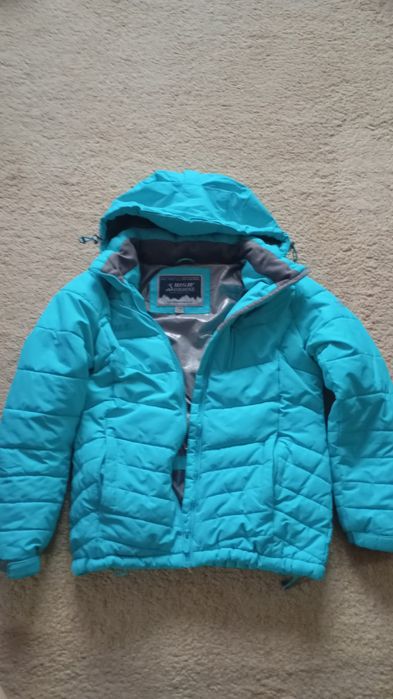 Продам куртки зимнии