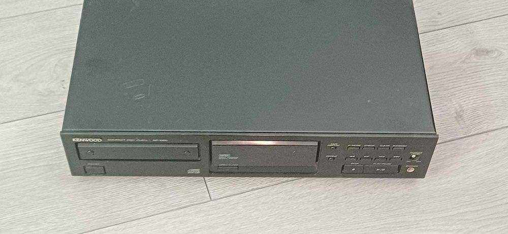 Cd deck pt piese    KENWOD     DP1020