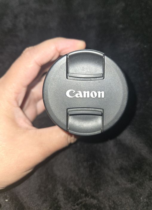 Обектив Canon EF-S 18-55mm IS - Отлично състояние