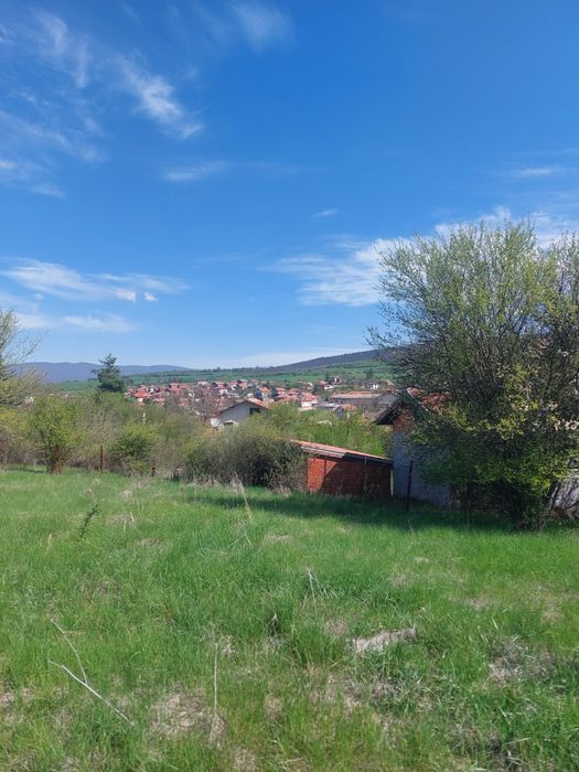 Продава къща в с. Белопопци