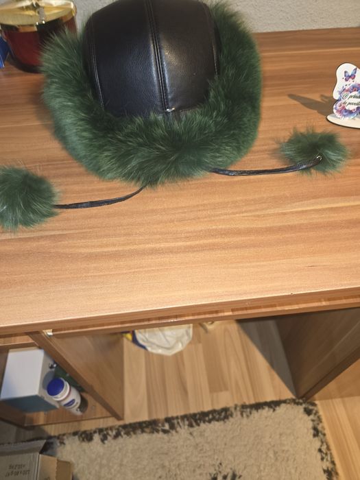 Căciulă din vulpe si piele naturală + fular asortat