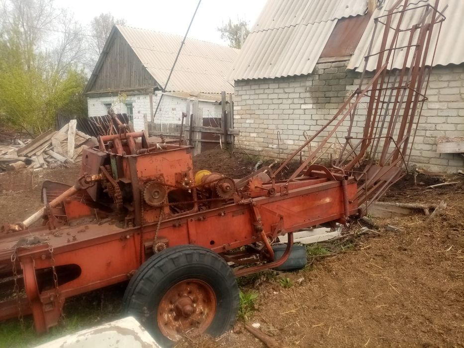 Продаётся прес  маленькие тюки