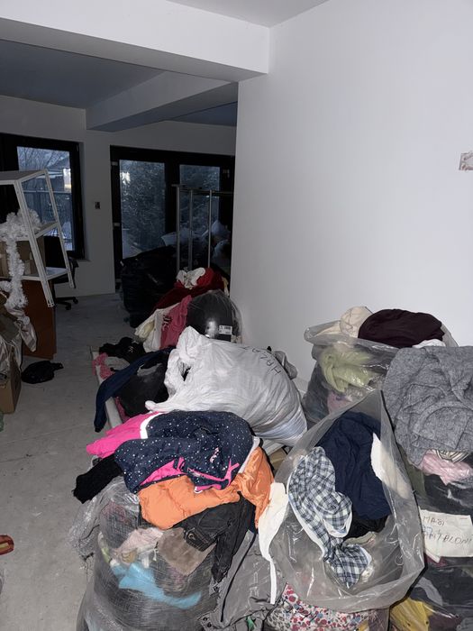 Lichidare magazin second hand