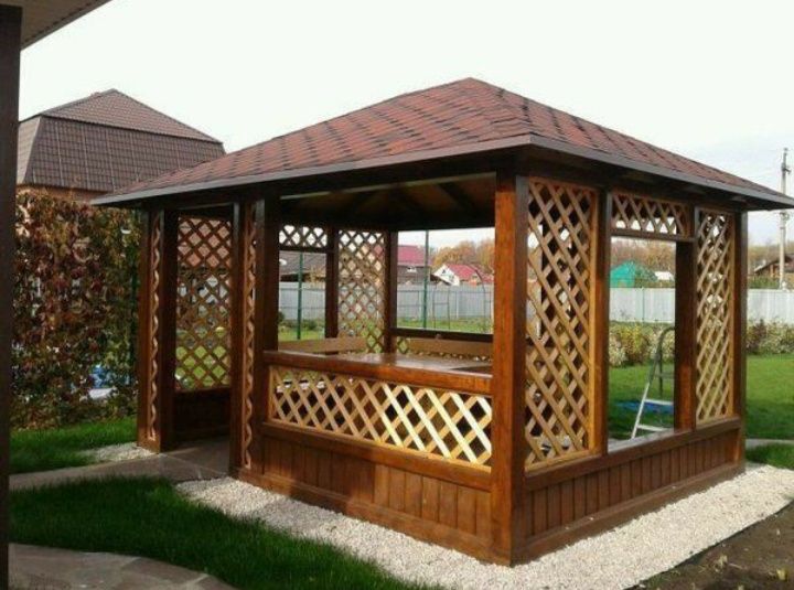 Vînd foișoare terase pergole magazi din lemn