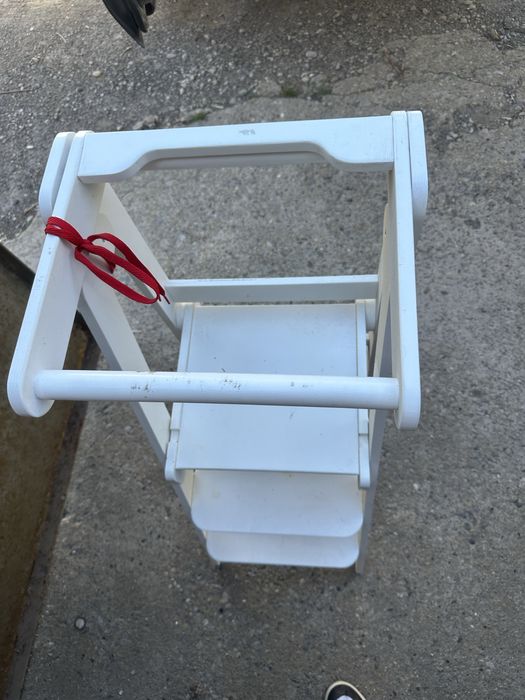 Башня помощника Монтессори