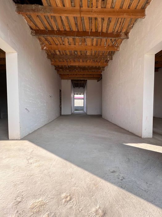 Nazarbek muz impex 4 sotokli 2 ta uy sotiladi