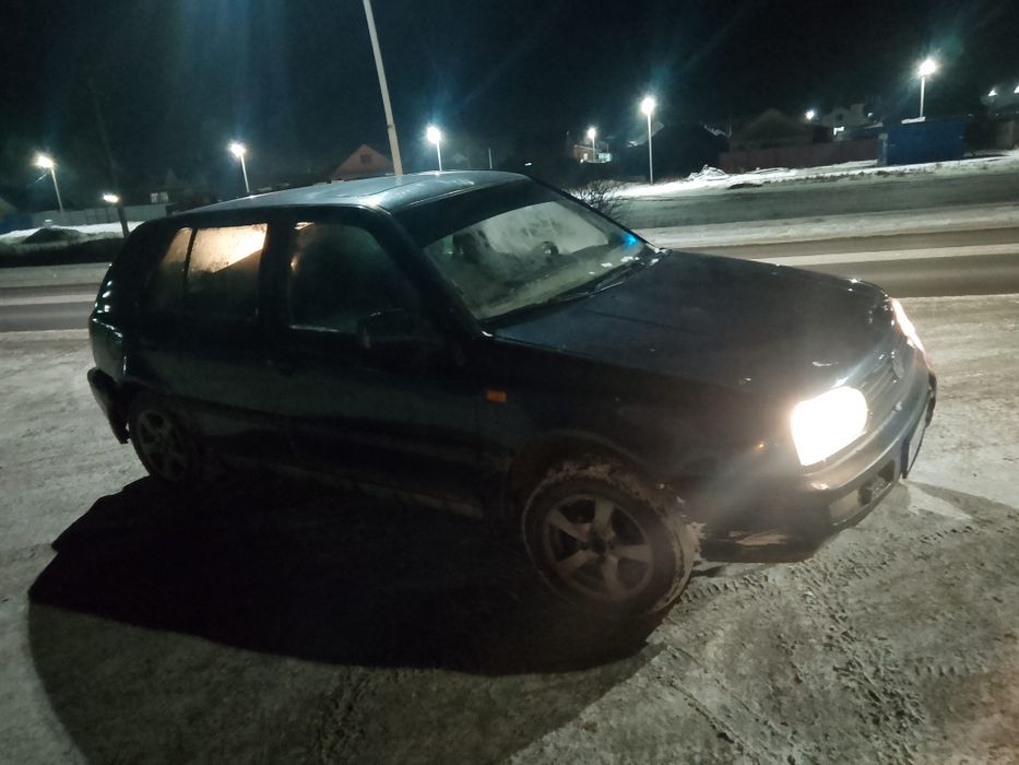 Продам по запчастям гольф 3