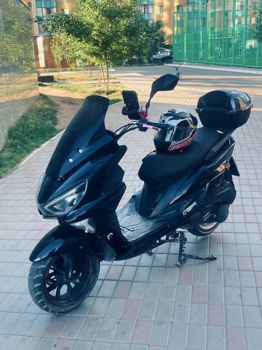 Мопед макси в продам