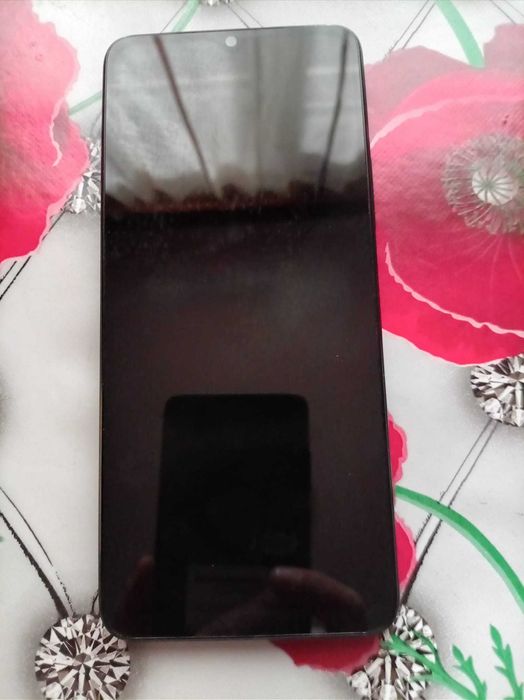 Redmi note 4 putin fisurat pe spate