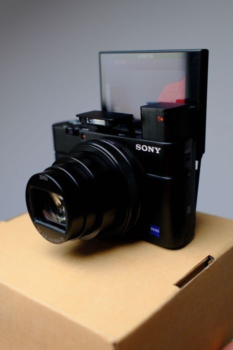 Продам Sony RX100M7