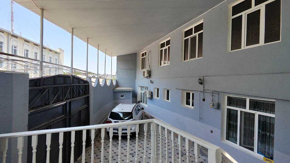 Участок 4-сотки 2-Этажный 10-комнат,улица Мехржон, 4-роддом.