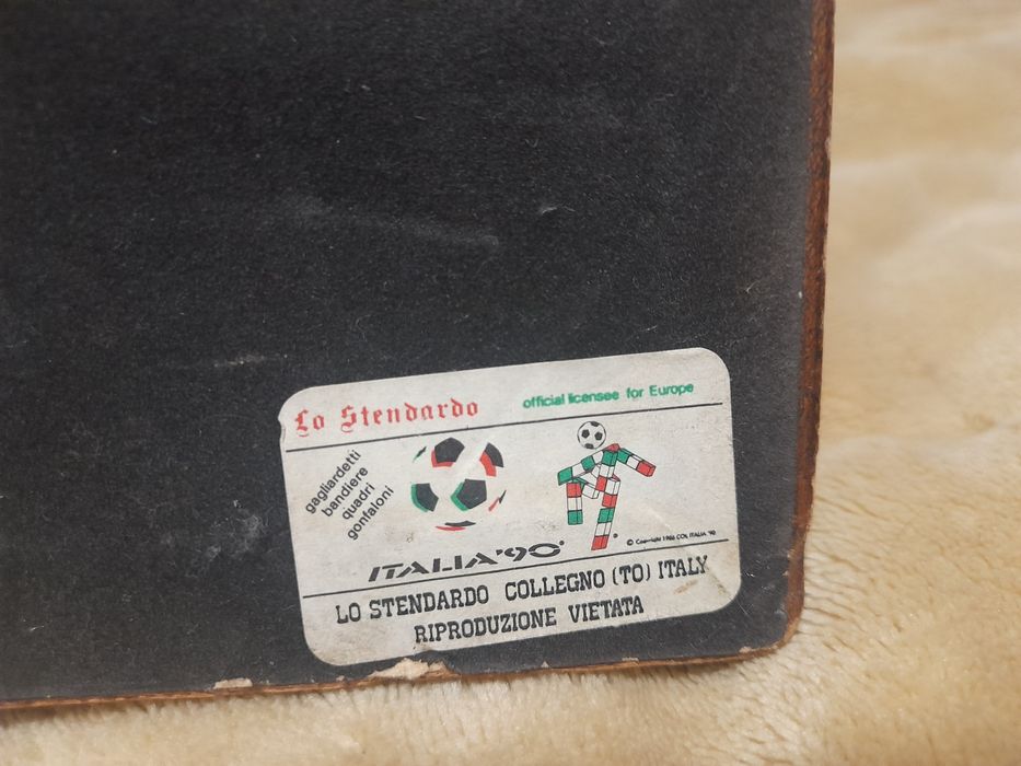 Tablou cu mascota de la campionatul Italia90