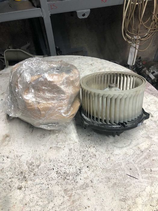 моторчик печки TOYOTA SEQUOIA