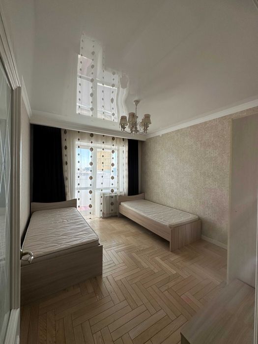 Сдается 8-ми комнатная квартира