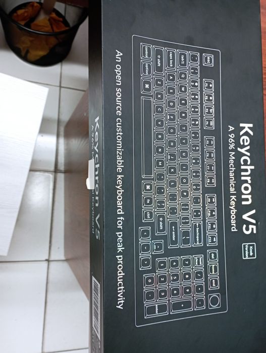 Keychron v5 switch red