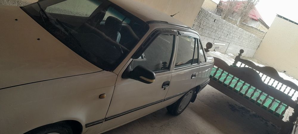 Продаётся машина нексия 1