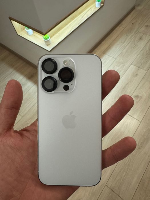 iPhone 14 Pro Silver