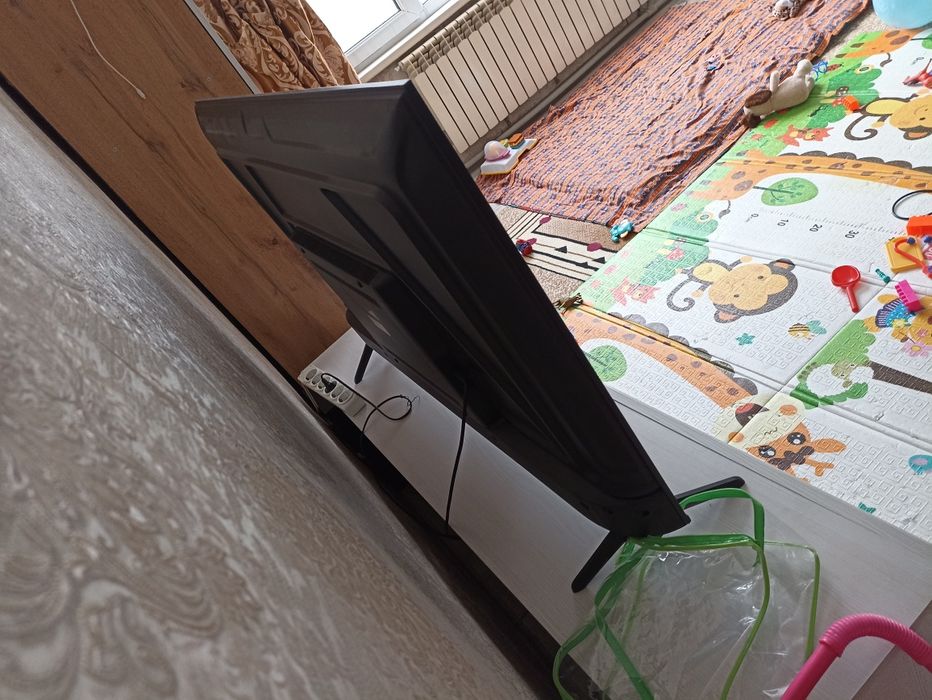 Телевизор Яндекс Бейсик