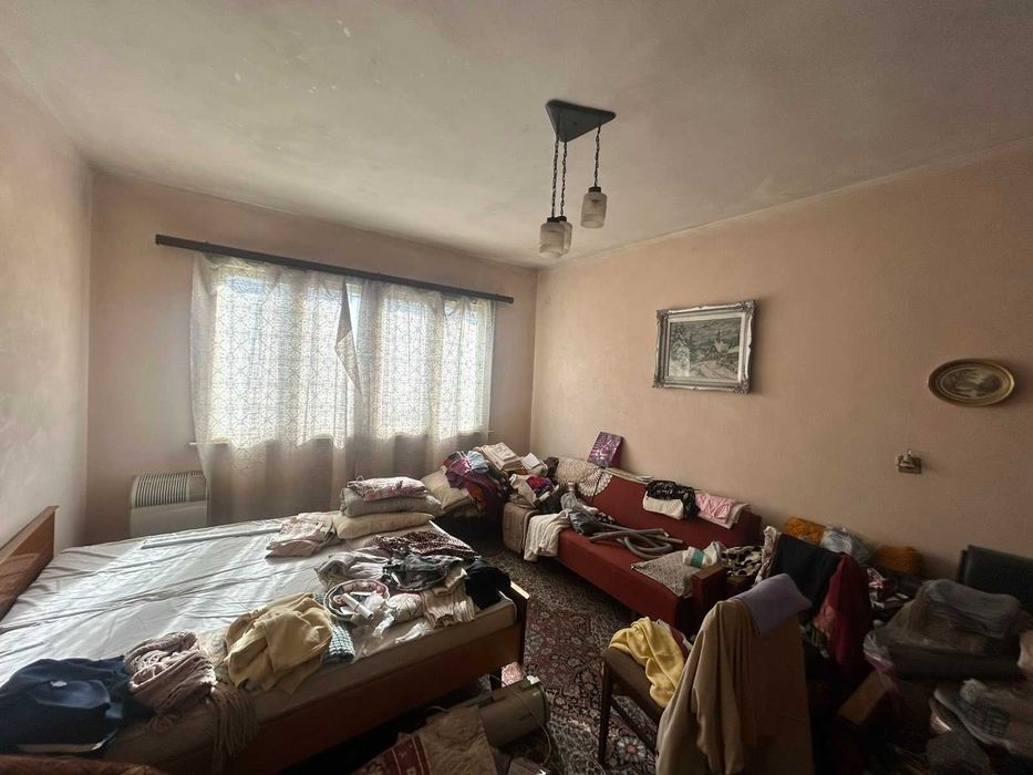 Двуетажна газифицирана къща, гр. Попово