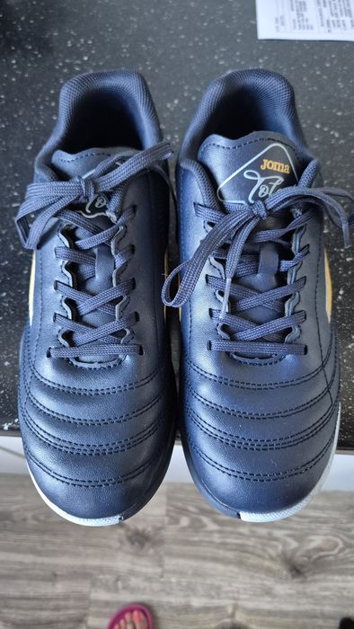 Футболни обувки Joma, стоножки, 36 номер
