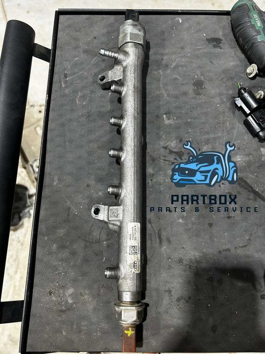 Горивна рейка с датчици за Golf VI 2012 1.6 TDI