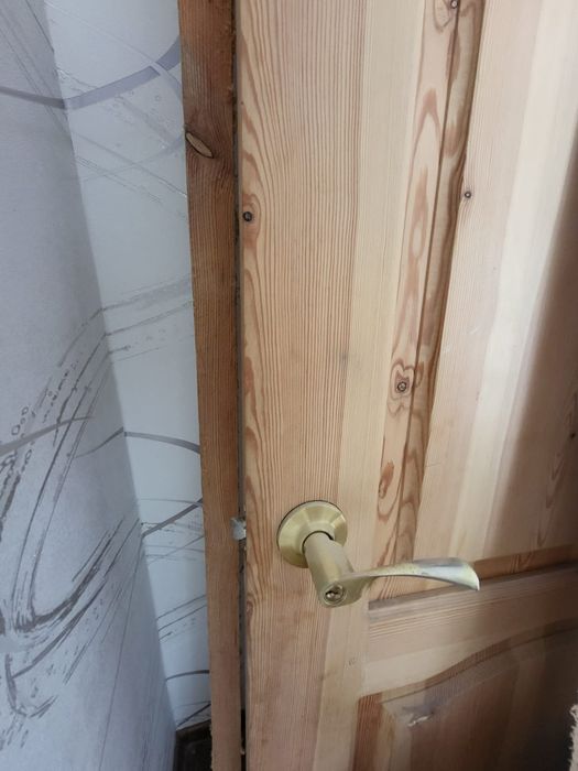 Продам дверь дешево