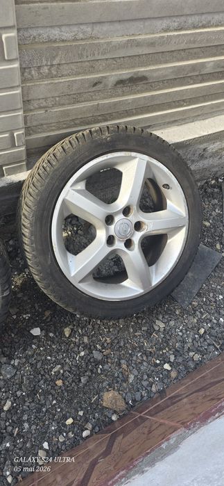 Vând jante + cauciucuri All season (iarna/ vară)!  Dimensiuni 225/45 R17 cauciucurile sunt noi !