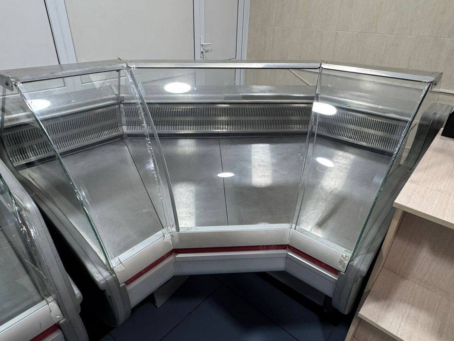 Продаются холодильные витрины