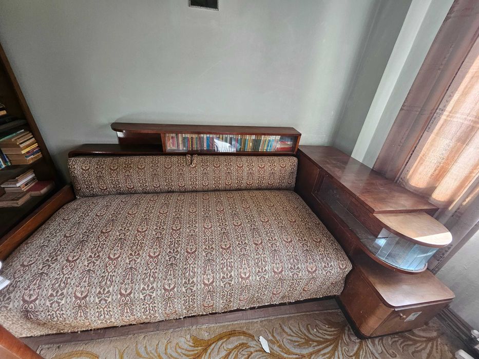 Vand mobila veche, lemn masiv, 5 componente,stare buna