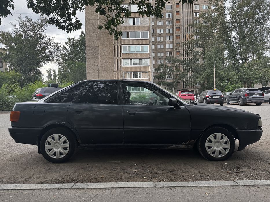 Audi 80 b3 1.8 карб на полном ходу