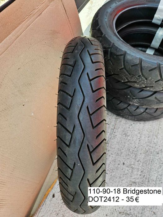 Мото гуми, различни размери.