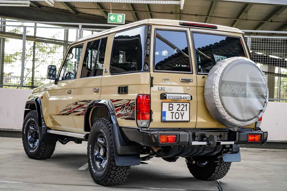 Toyota Land Cruiser GRJ76 Editie Aniversara