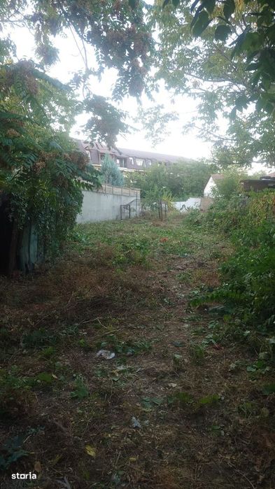 Casă cu 4 camere, zona centrală.