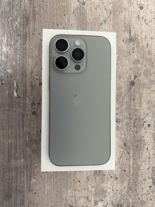 Vand iphone 16 pro 265 gb