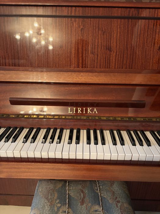 Пиано Lirika Lirika