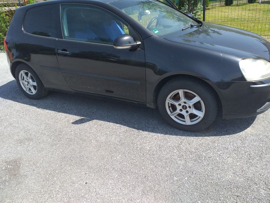 Volkswagen Golf 2005 benzină, 1.725 € — imagine 2