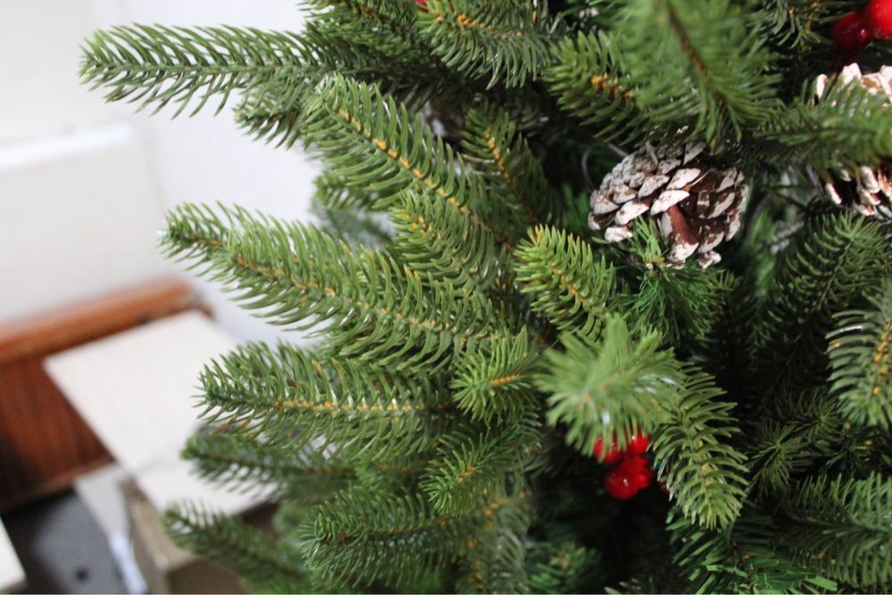 Елки новогоднии искуственные