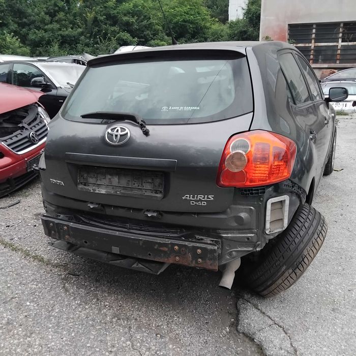Toyota Auris 2.0d4d 126 к.с. на части