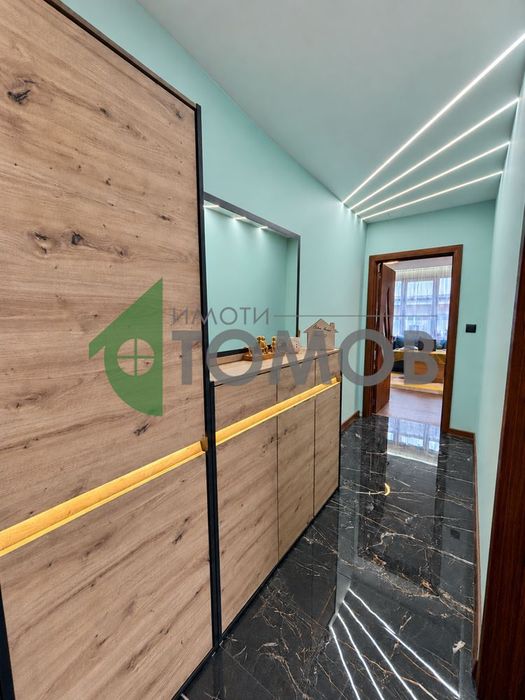 Продава се Тристаен апартамент в Стара Загора, Железник - център - 105 кв.м за 1380 €/кв.м - Снимка #11