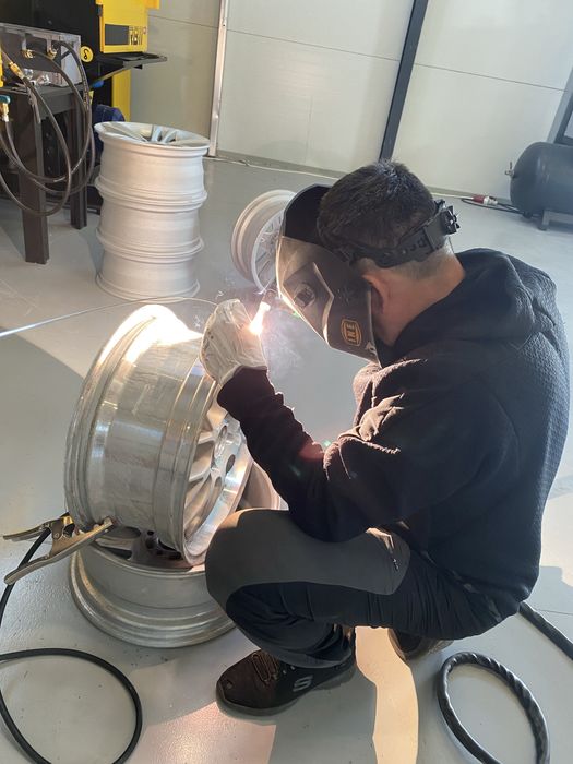 Vopsit jante auto, indreptat jante, sudat jante, indreptare jante auto