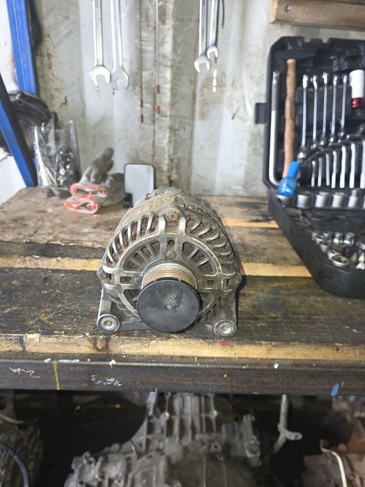 Генератор Ниссан Кашкай 2.0/Nissan Qasqai/ MR20