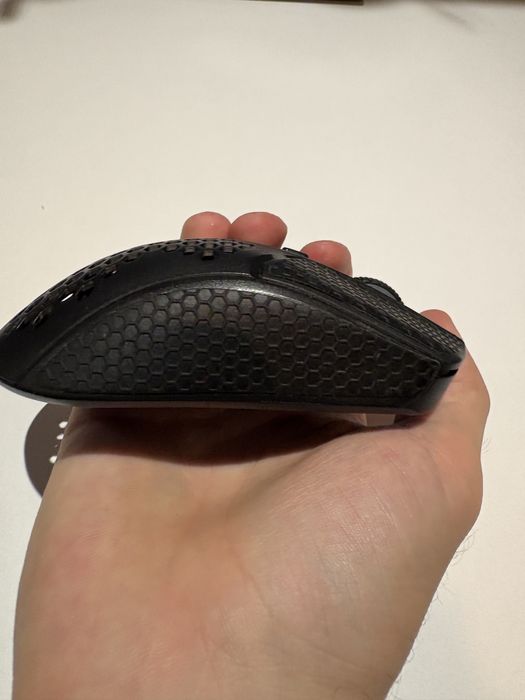 vand mouse HyperX pulsefire haste wireless