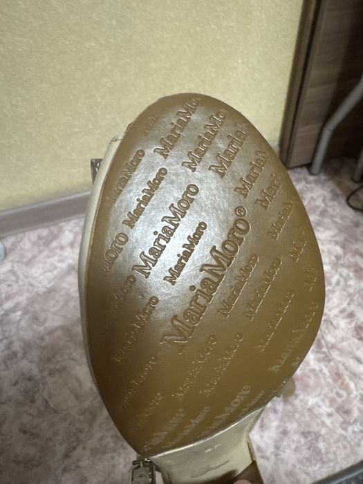 Босоножки женские