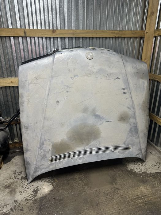 Капот Bmw 7 series e38