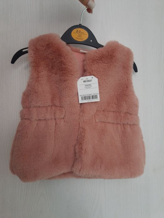 Vestă Next, mărimea 3-6. Nouă cu etichetă