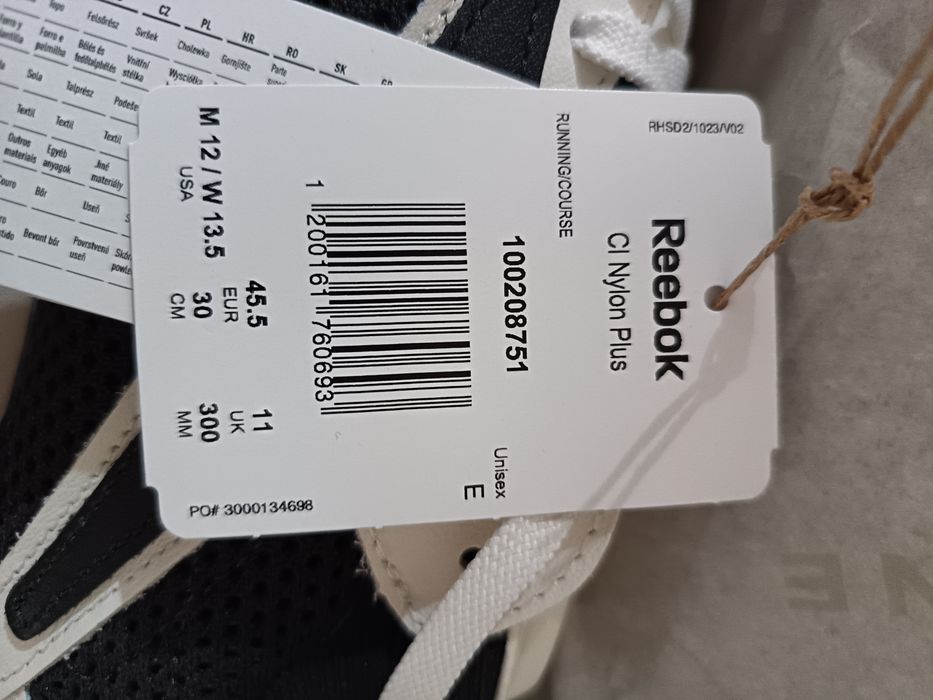 Vând adidași Reebok
