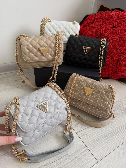 Най уникалните модели дамски чанти.