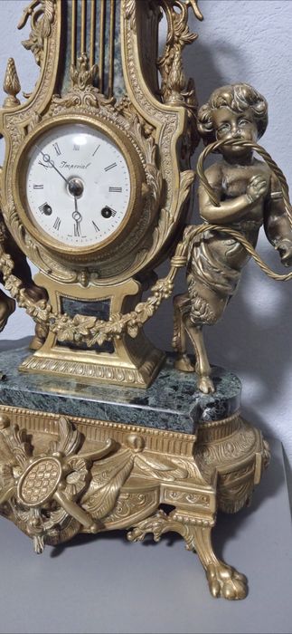 Ceas de simeniu din bronz