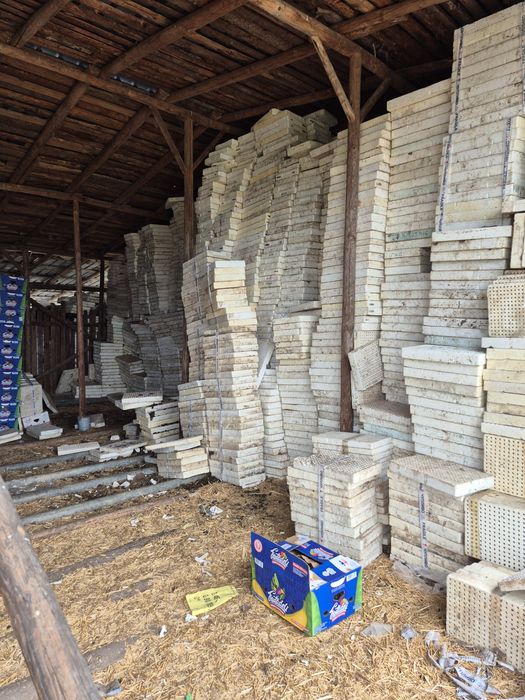 Табли , тарелки за разсад 280 гнезда