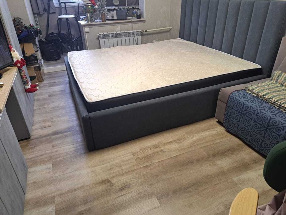 Кровать двуспальная